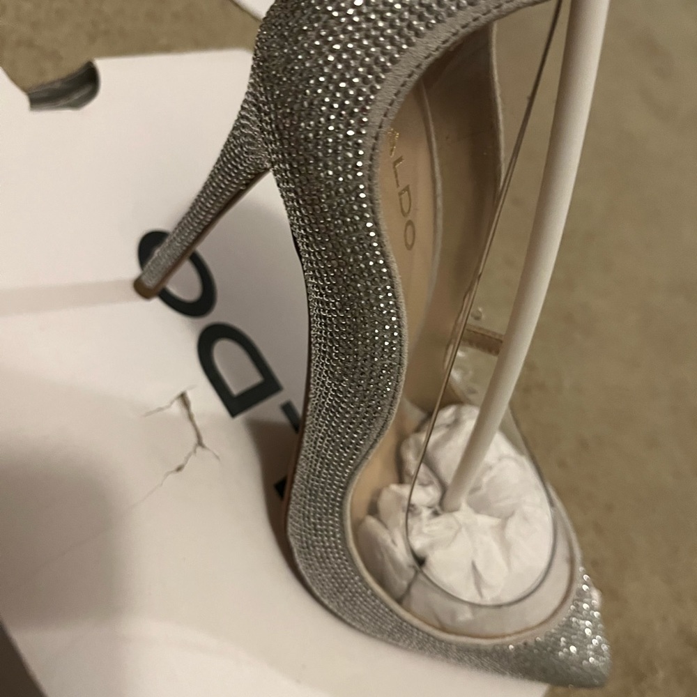 Beautiful aldo heels only use ones size 7